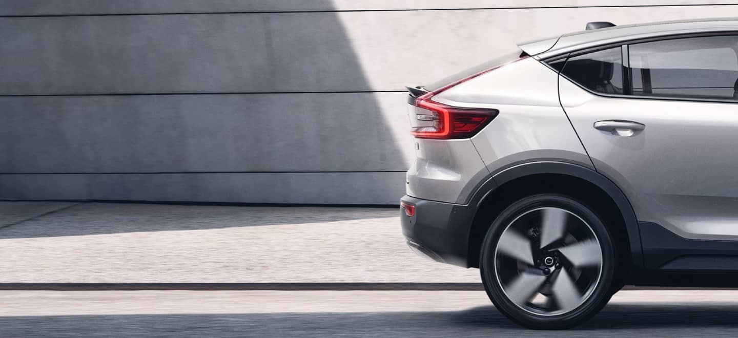 After 25 years absent, this European brand recovers rear-wheel drive for its electric SUVs