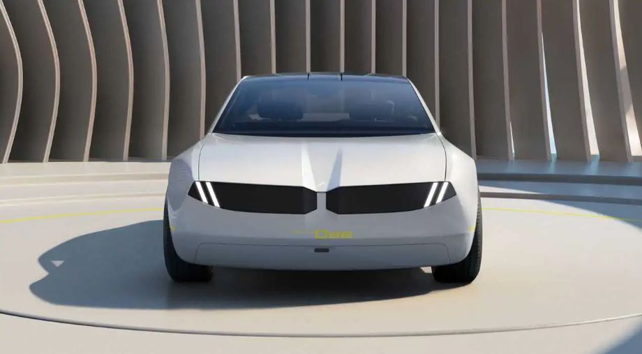 BMW's chief designer revealed that they plan changes to the kidney grilles of each model