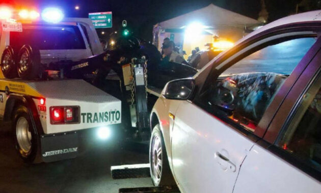 Chile: Driver runs over a thief who was trying to steal his car;  the subject had a leg amputated