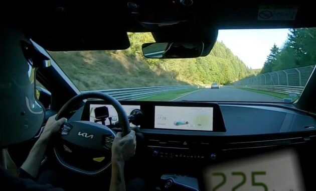 El Kia EV6 GT prende fuego silenciosamente en Nurburgring en un video de vuelta rápida a bordo