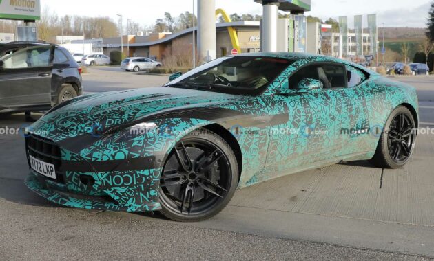 El sucesor del Aston Martin DB11 se asoma por primera vez, podría ser el DB12