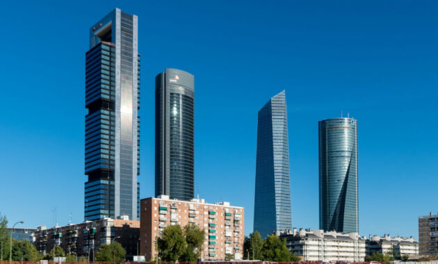 'Free' road for cars that do not have a sticker in Madrid: there are no cameras to control access to the M-30