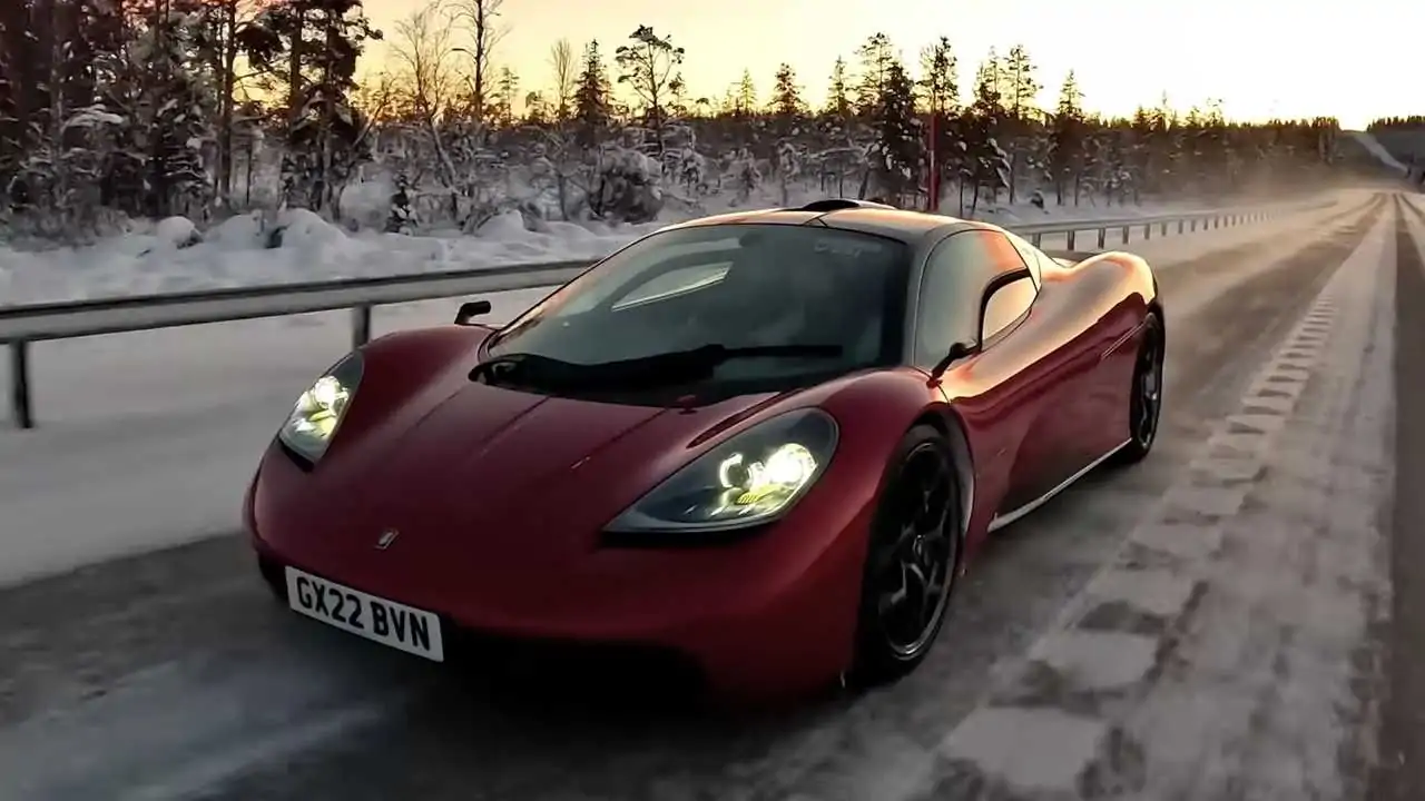 Gordon Murray Automotive T.50 during cold weather testing (+Video)