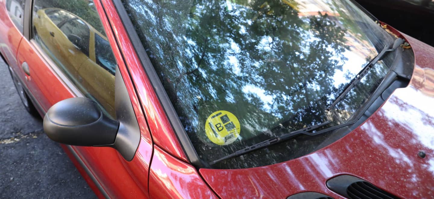 How can you know if your car has a sticker... even if the DGT has told you no?