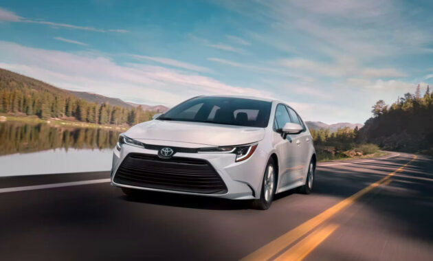 How much does the 2023 Toyota Corolla Hybrid cost in Mexico?