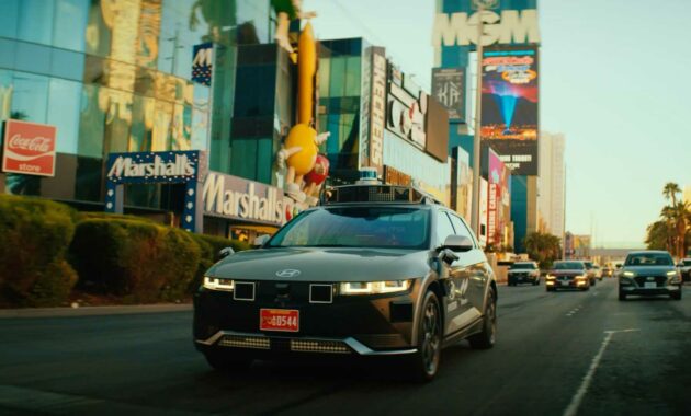 Hyundai unveils Ioniq 5 Robotaxi destined for Las Vegas in 2023
