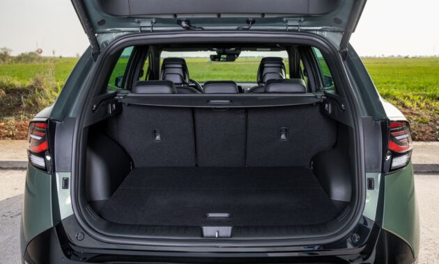 It is no coincidence that it is Kia's best-selling model: almost 600 liters of luggage space, ECO label and less than €32,000