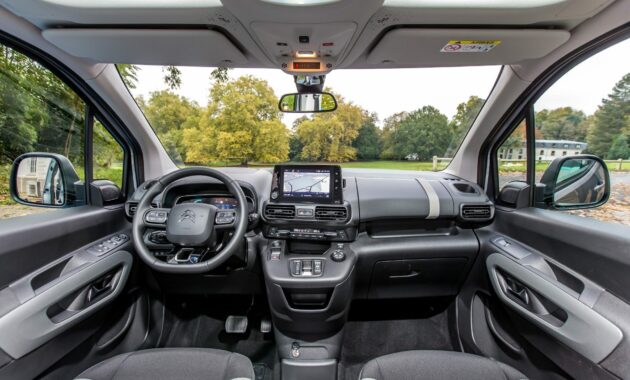 It is the best family anti-SUV, it has 600 liters of trunk and for what it costs it has no rival in the market