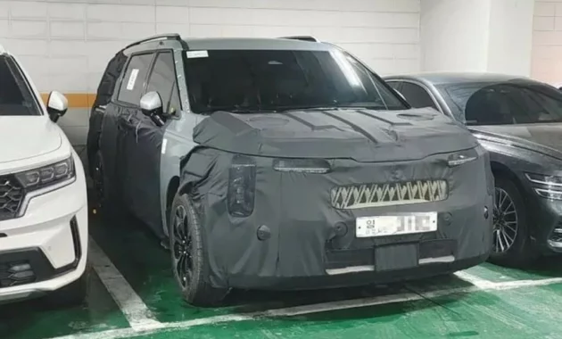 KIA Carnival gets an EV9-inspired facelift (Spy Images)