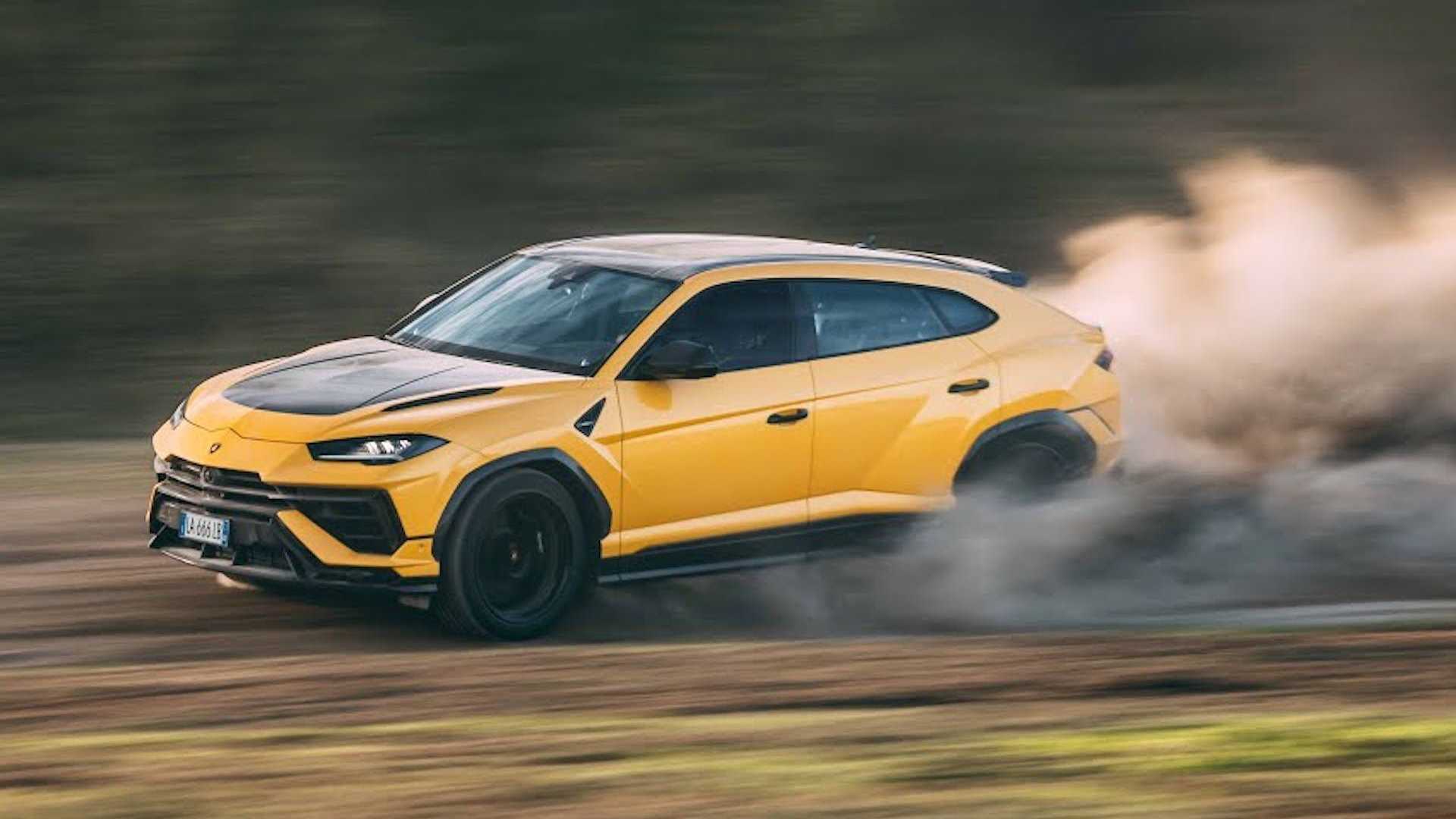 Lamborghini Urus Performante en modo Rally parece caro y divertido