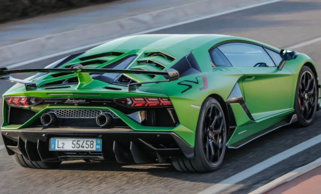 Lamborghini's controversial opinion on electric supercars
