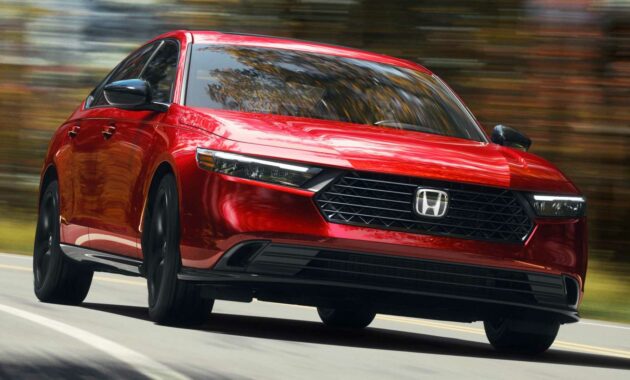 Los precios del Honda Accord 2023 comienzan en $ 28,390, el modelo superior se mantiene por debajo de $ 40,000