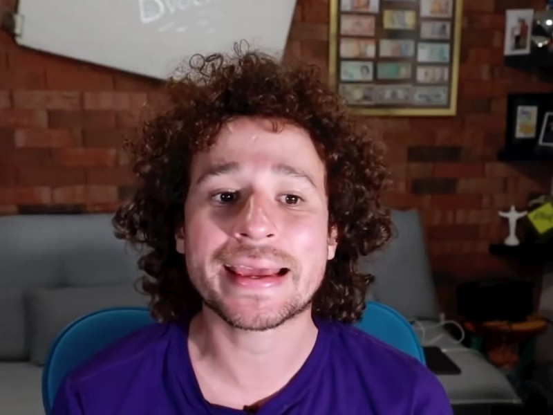 Luisito communicates that a Lamborghini was damaged in Dubai and had to pay for an expensive repair