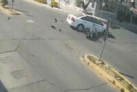 MX: Motorcyclist without a helmet crashes into a car Ecatepec (+VIDEO)