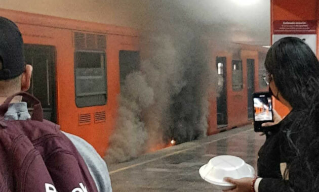 MX: The Metro again!  Car of Line 5 Polytechnic station catches fire in CDMX