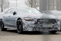 Mercedes-AMG GT Facelift 4 puertas asomadas de cerca