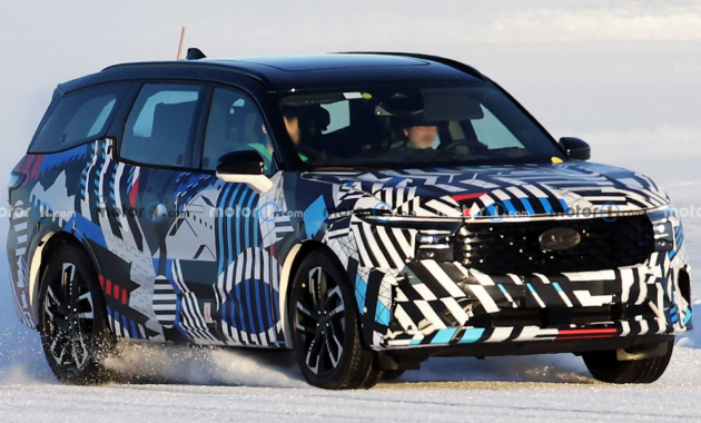 Next-Gen Ford Edge Caught During Winter Testing In Funky Camo (+Spy Footage)