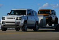 Nuevo Land Rover Defender 130 sin problemas para remolcar un remolque de 7300 LBS