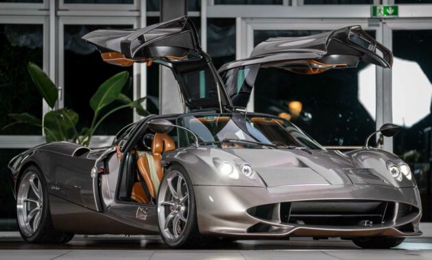 Pagani Reveals Second Huayra Codalunga, Only Five Planned To Produce