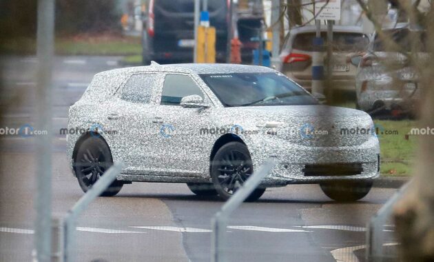 Pruebas de espionaje del SUV eléctrico de Ford en Europa