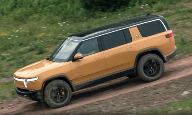 Rivian R1S 2023