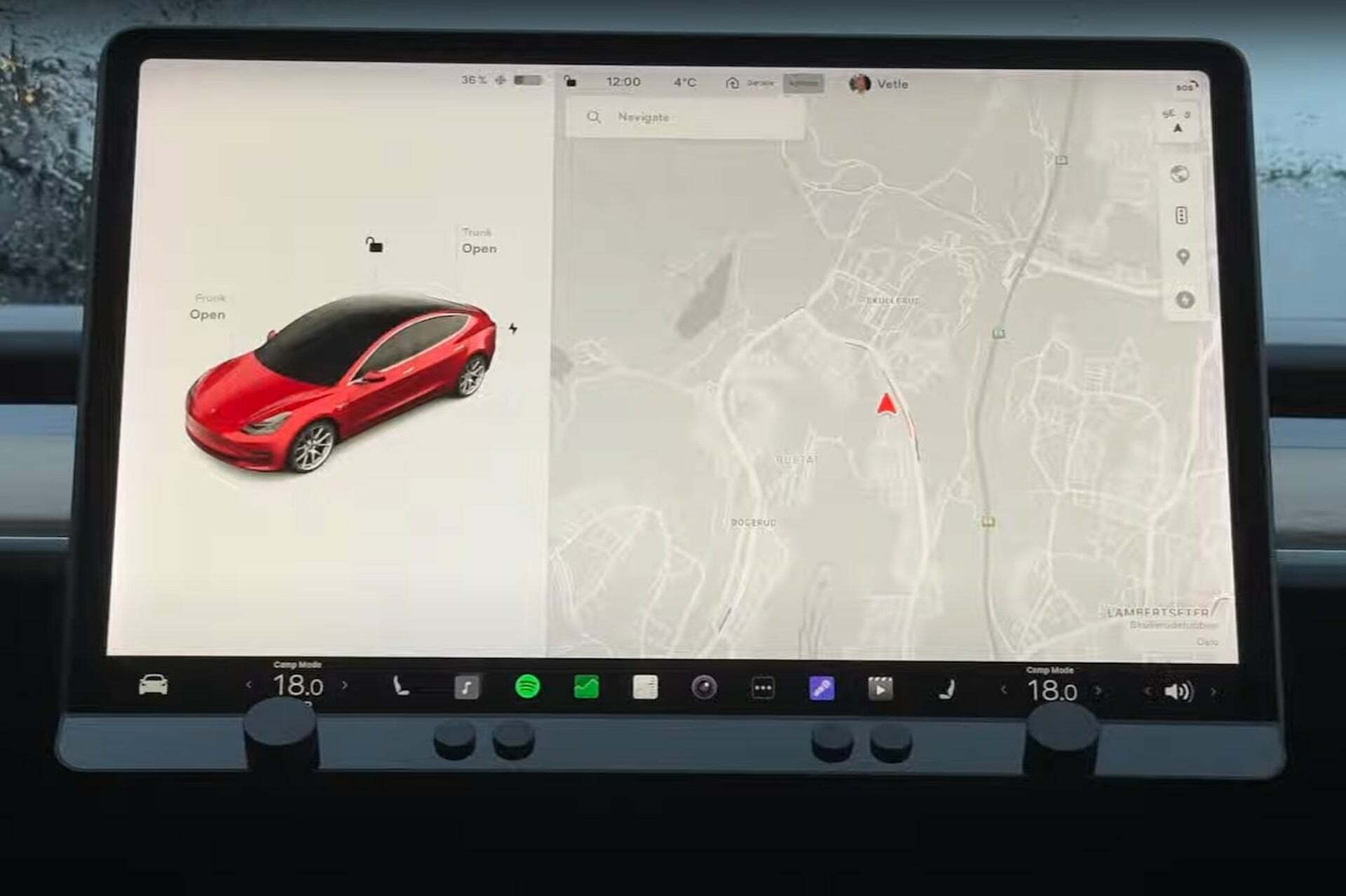 Someone has solved the abusive minimalism of Tesla cars (+ video)