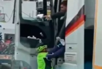 Spain: Cyclists attack a trucker with a knife in Gelves (+VIDEO)