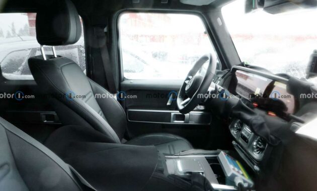 Spy images of the interior of the Mercedes-Benz EQC