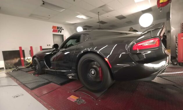 The 2014 Dodge Viper GTS Sounds So Wicked It Makes the Dyno Run
