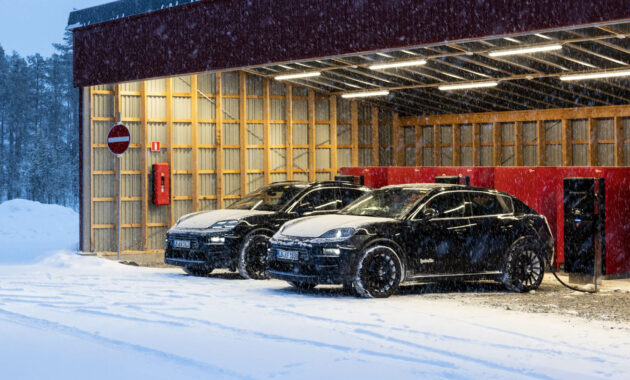 The Porsche Macan begins to take off its disguise to show itself as the fastest in its class