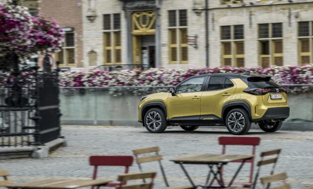 The anti-diesel that will sweep this year, good trunk for its size and price of SEAT Ateca and Hyundai Tucson