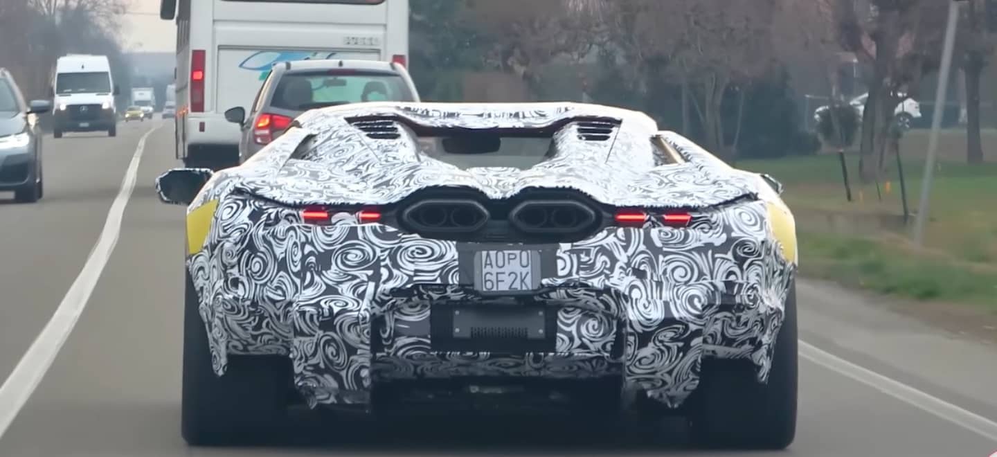 The best image of the successor to the Lamborghini Aventador reveals almost all the details of its rear (+ Video)