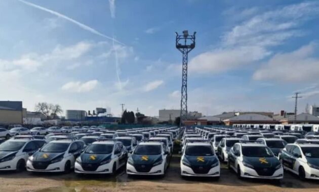 The controversial electrification of the Civil Guard: they have more than 200 patrol cars stopped because there are no chargers