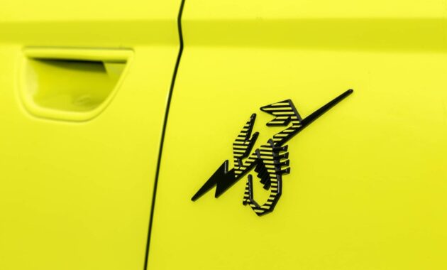 The first electric sports utility already has a price, but neither this nor its low autonomy will be funny