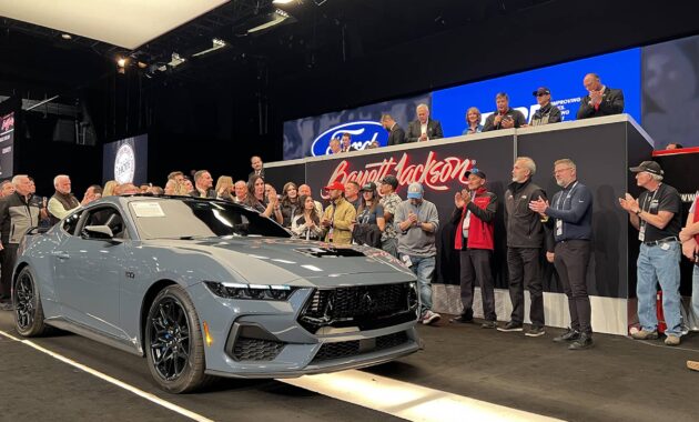 The first unit of what promises to be the last pure muscle car has been auctioned, and they have paid almost half a million euros