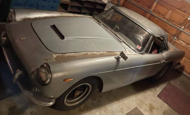 This Ferrari 250 GT will only leave its barn if someone pays (at least) 1.2 million euros