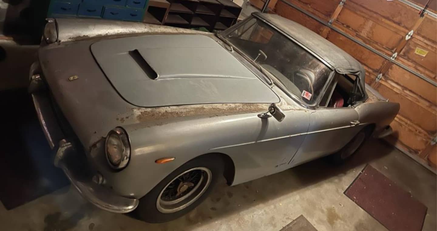 This Ferrari 250 GT will only leave its barn if someone pays (at least) 1.2 million euros