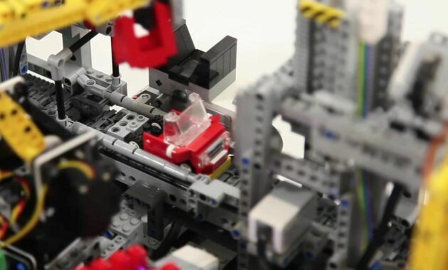 This factory is made with LEGO, and it makes little LEGO cars!  (+video)
