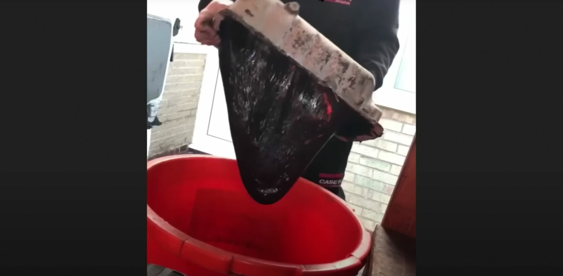 This is what happens if you fill the engine of your Peugeot 306 diesel (and any other car) with cooking oil