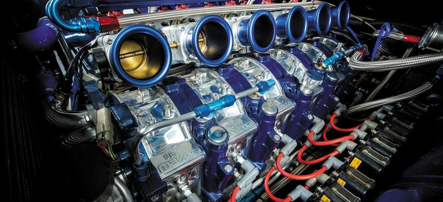 Turn up the volume, and revel in the hellish howl of a Mazda RX-7... with six rotors!