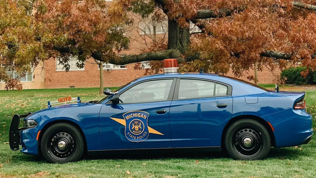 USA: Drunk Driver Running Out of Gas Calls Police, Claiming He's Been Shot