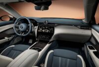 Up to 6 screens, the Maserati GranTurismo reveals its interior and more of its secrets in 108 new images