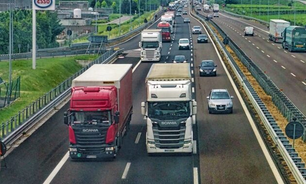 What is a bulky vehicle and how do we have to act on the road when we come across one?