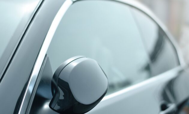 What is a moon in a car, and how important is it?