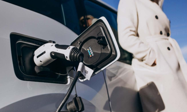 What is the cheapest 2023 electric car in Mexico?