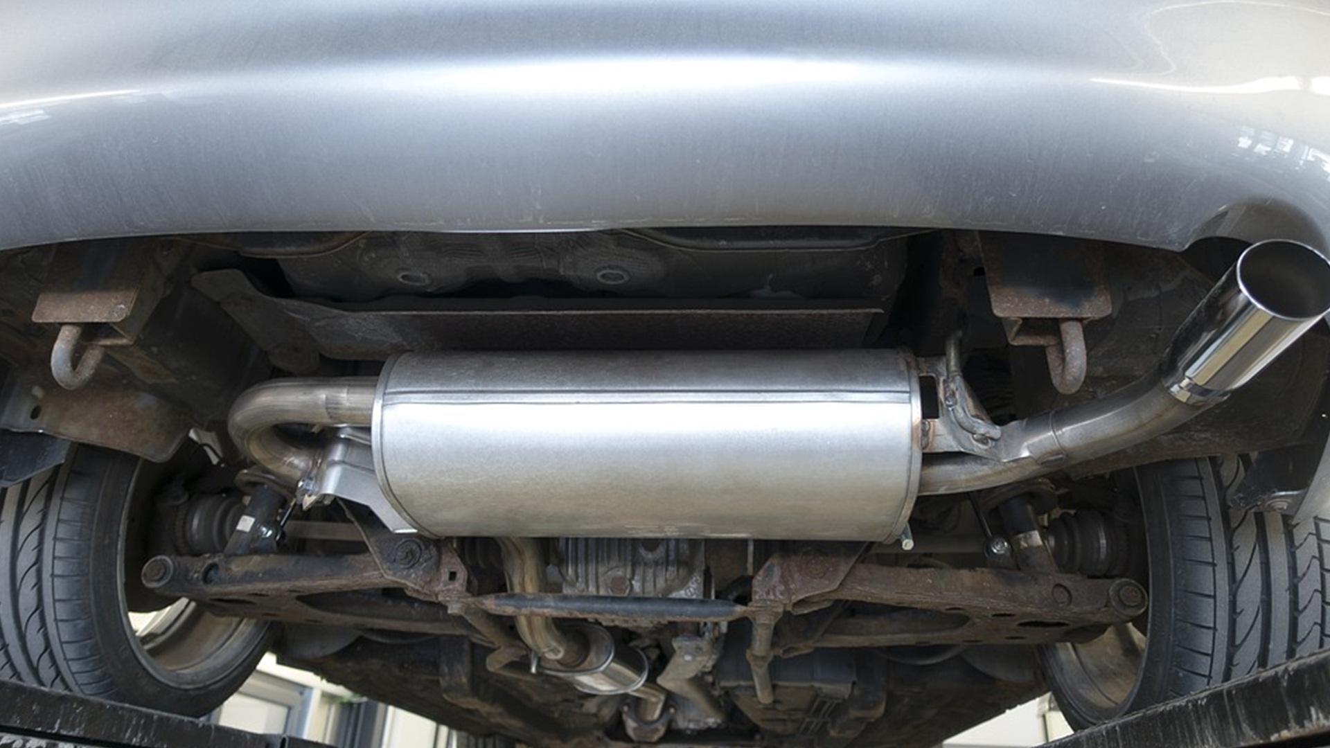 What you can't imagine about what an exhaust pipe looks like inside