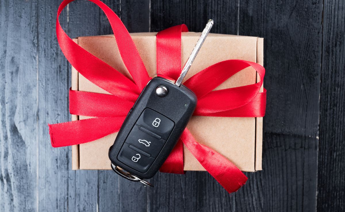 5 Valentine's Day Gift Ideas for Car Lovers Under $100