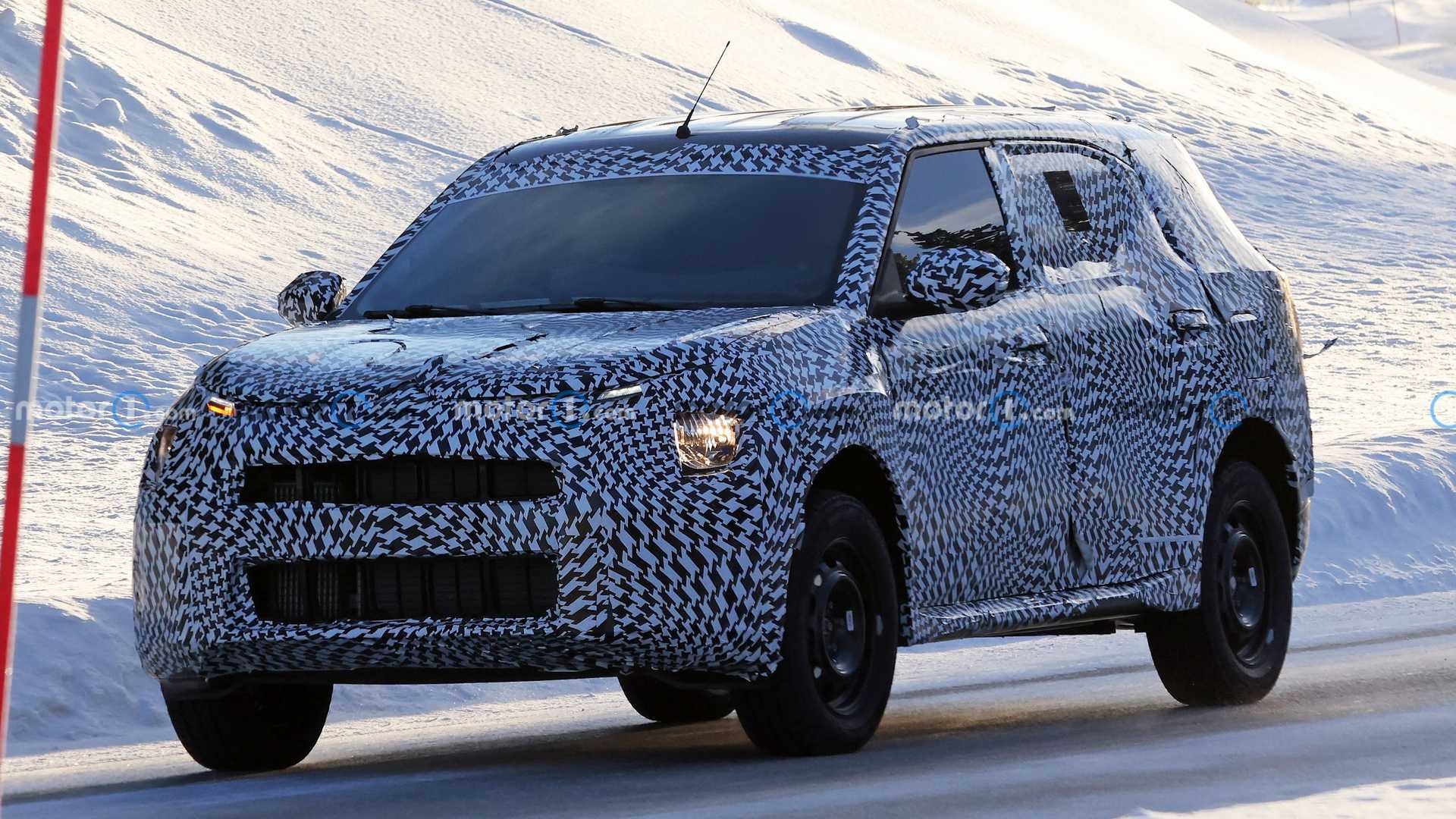Citroen C3 Aircross spied prototype looks bigger in spy images