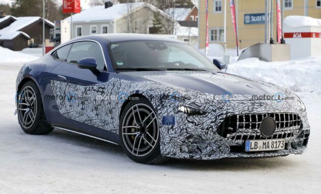 El Mercedes-AMG GT de próxima generación vuelve a espiar, quizás en forma de nivel de entrada