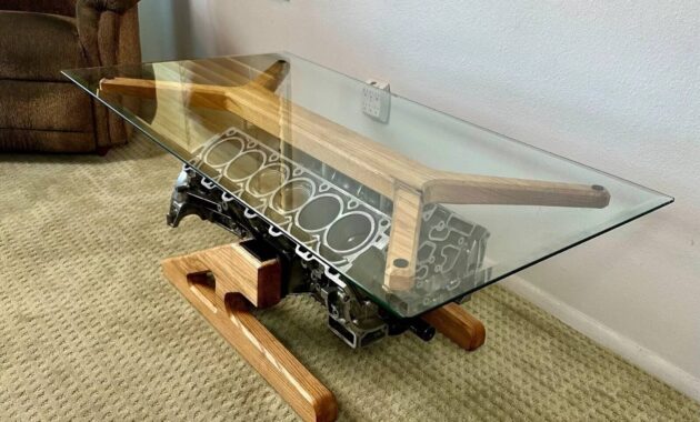 If by chance you have a hand-broken V12 engine, now you can give it a second life by hand (+ video)